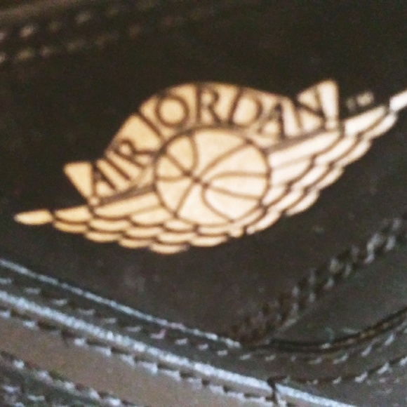 SOLD Nike Jordan 1 Matalic Gold/ BLK. Mid - Picture 6 of 7